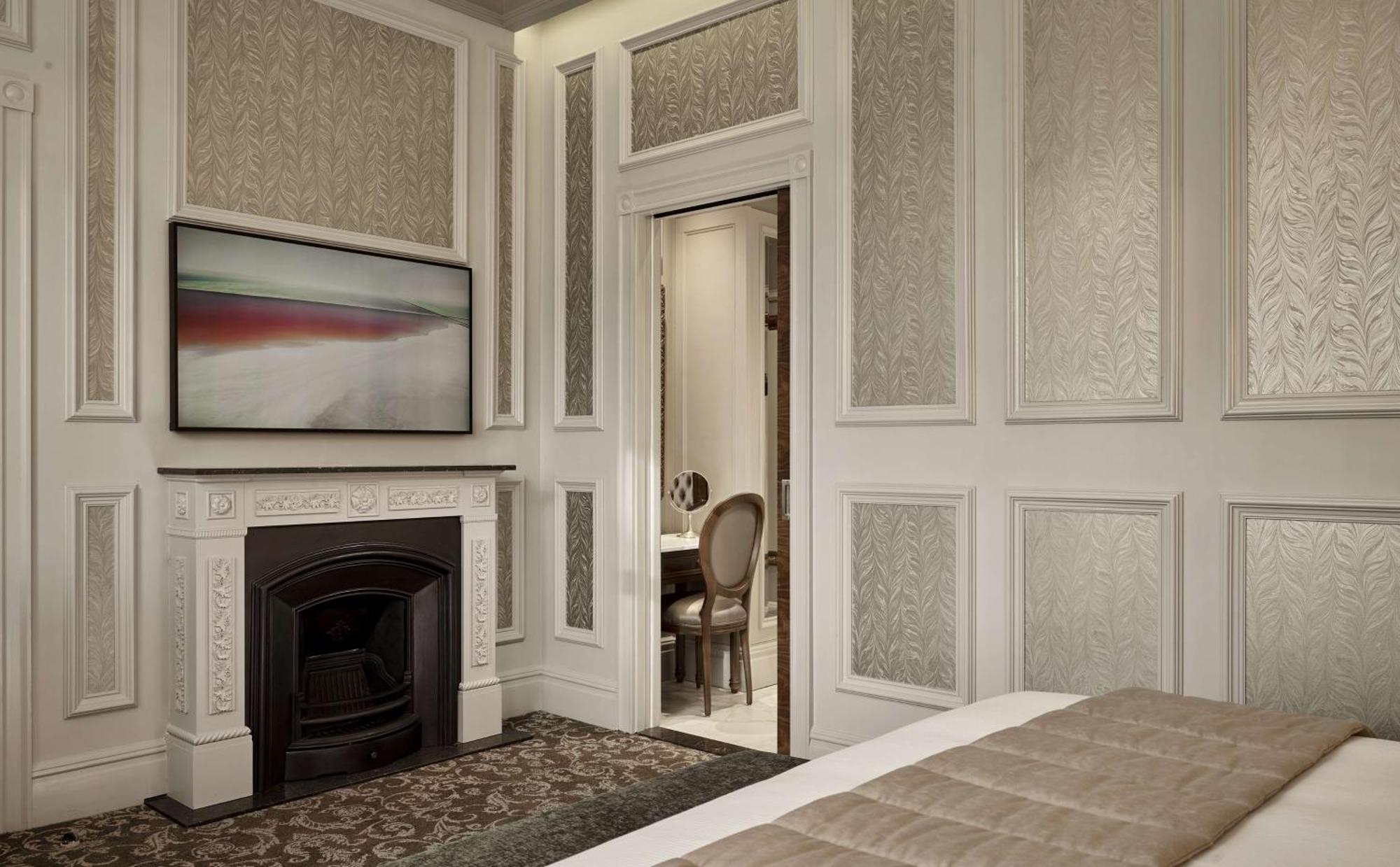 100 Queen'S Gate Hotel London, Curio Collection By Hilton Exterior foto A room at the hotel