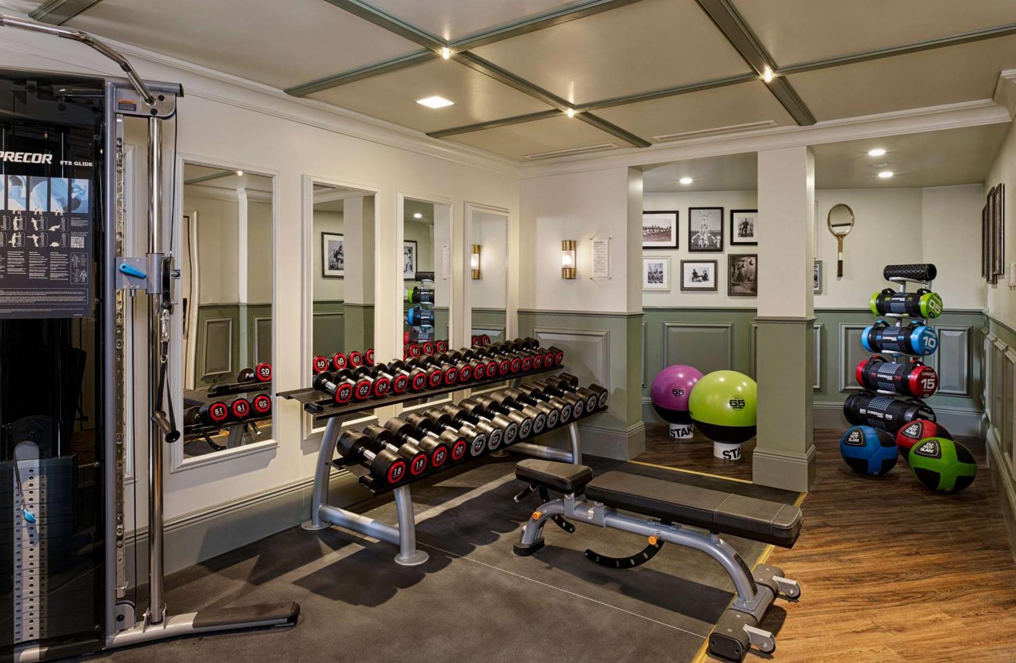 100 Queen'S Gate Hotel London, Curio Collection By Hilton Facilidades foto The gym at The Ivy Spa