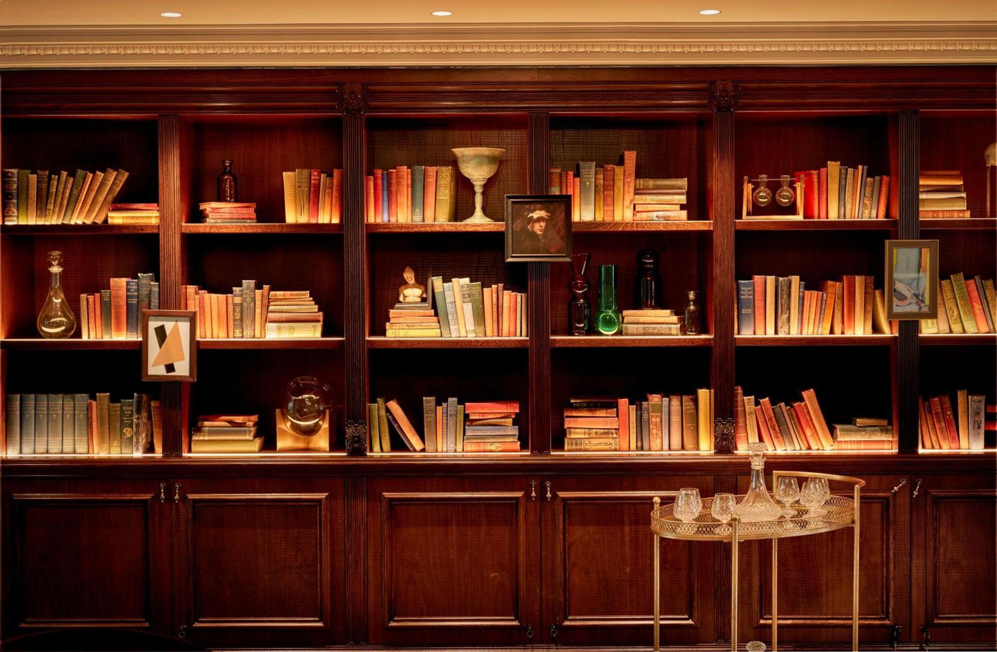 100 Queen'S Gate Hotel London, Curio Collection By Hilton Interior foto Library at the St. Regis