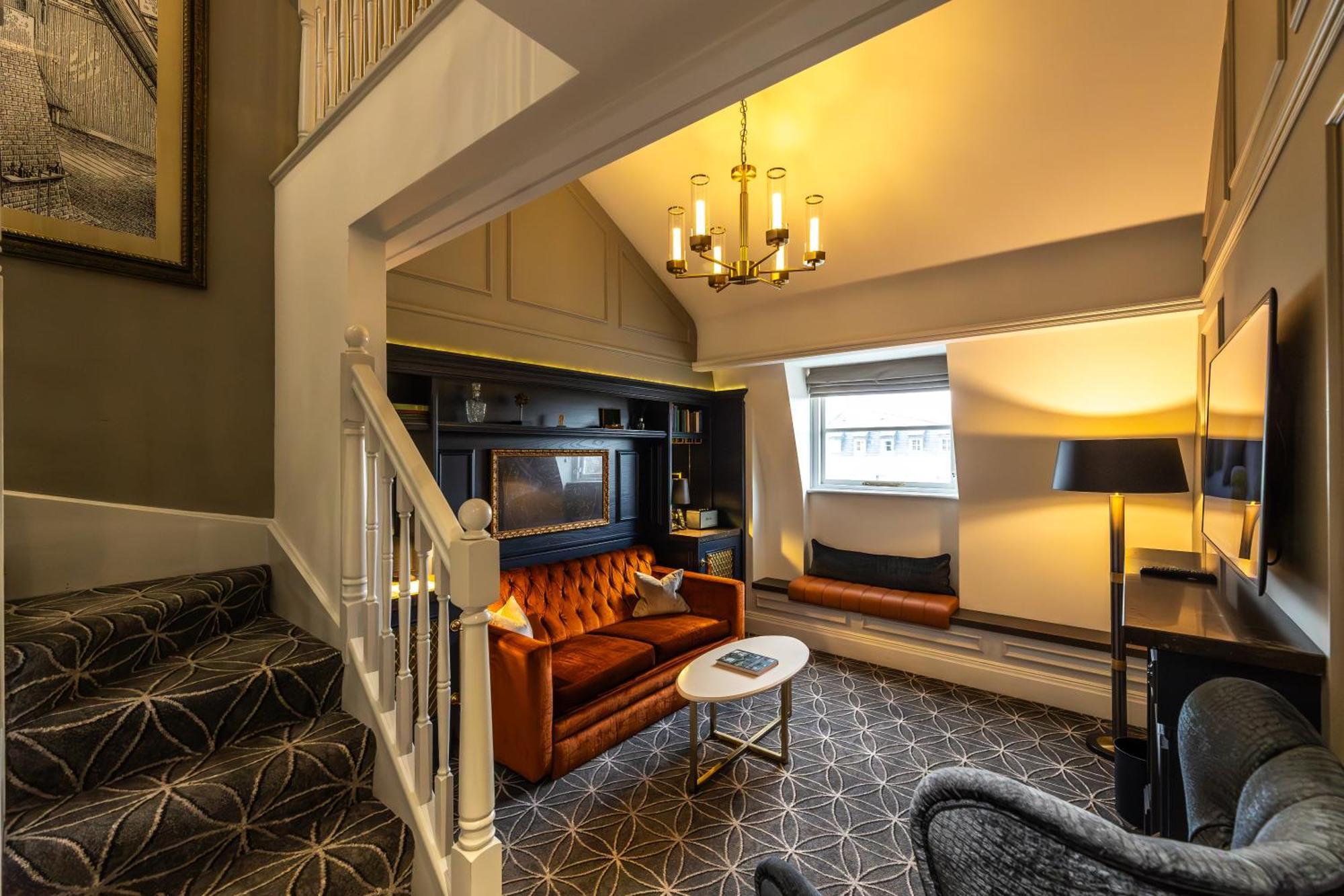 100 Queen'S Gate Hotel London, Curio Collection By Hilton Exterior foto The hotel's interior